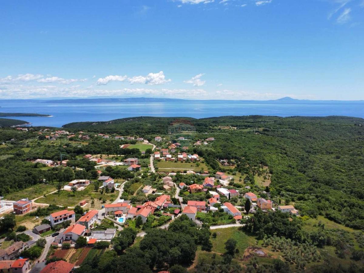 Stavbno zemljišče Peruški, Marčana, 620m2