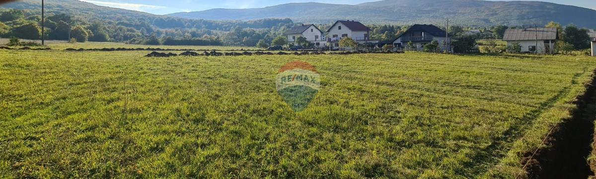 Stavbno zemljišče Korenica, Plitvička Jezera, 1.207m2