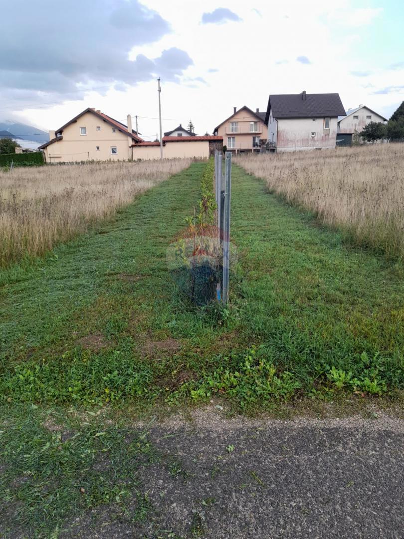 Stavbno zemljišče Korenica, Plitvička Jezera, 1.207m2