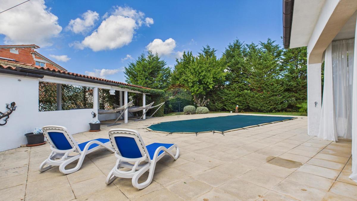 Hiša Rovinjsko Selo, Rovinj, 340m2