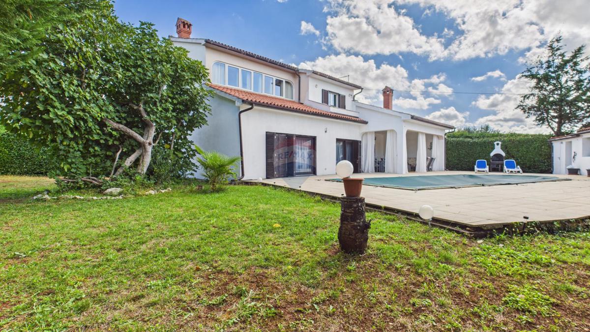 Hiša Rovinjsko Selo, Rovinj, 340m2