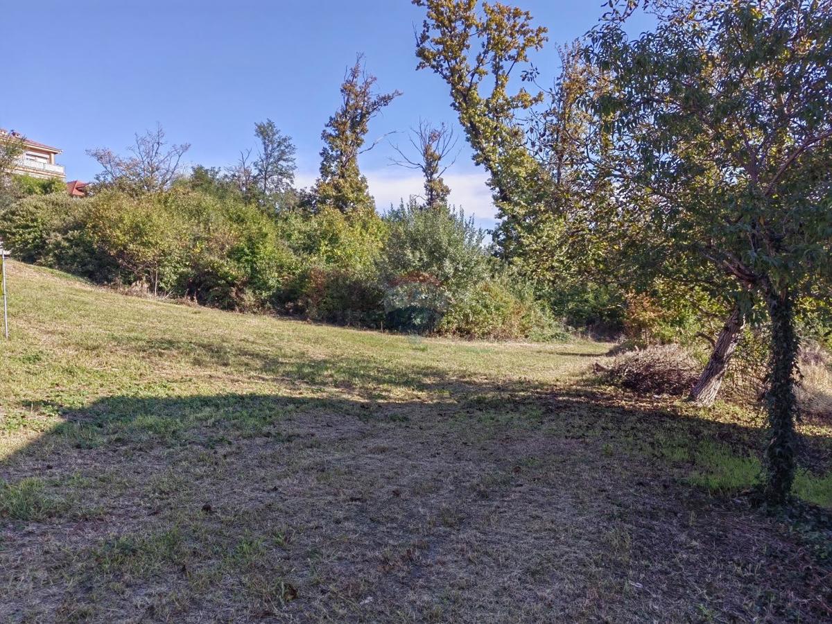 Stavbno zemljišče Remete, Maksimir, 2.342m2