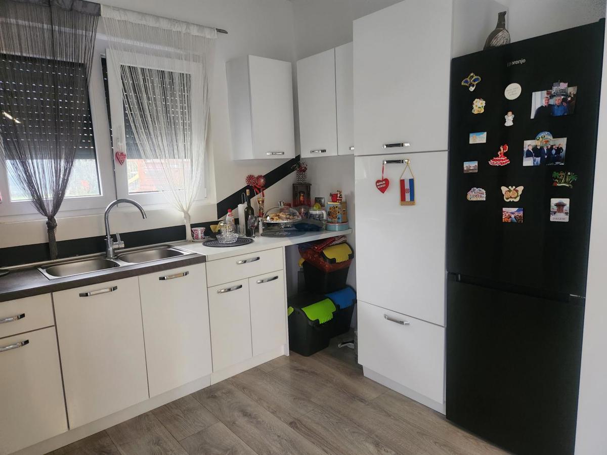 Hiša Petrovina Turopoljska, Velika Gorica - Okolica, 97m2