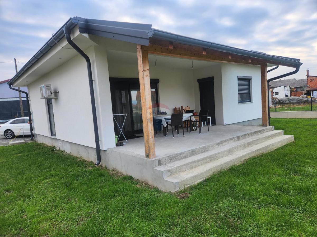 Hiša Petrovina Turopoljska, Velika Gorica - Okolica, 97m2