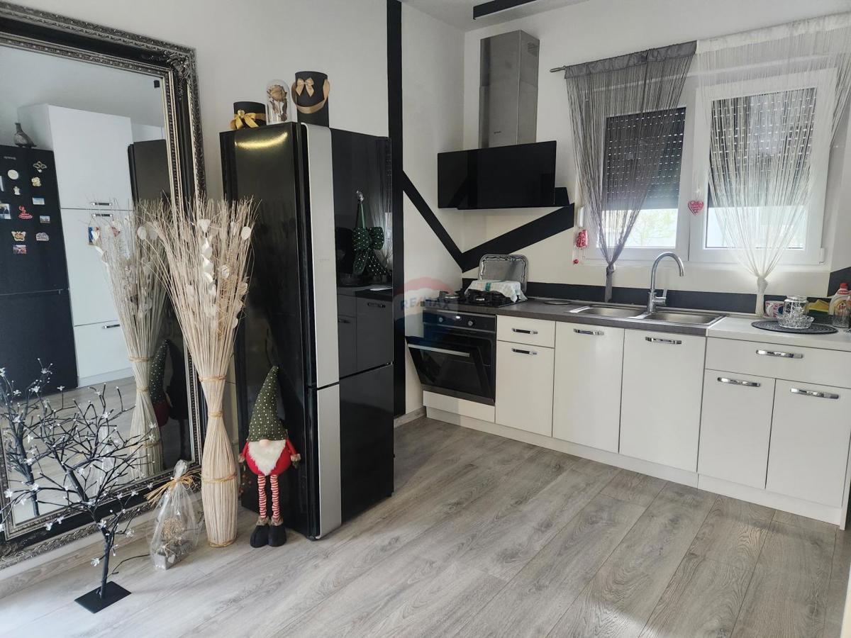 Hiša Petrovina Turopoljska, Velika Gorica - Okolica, 97m2