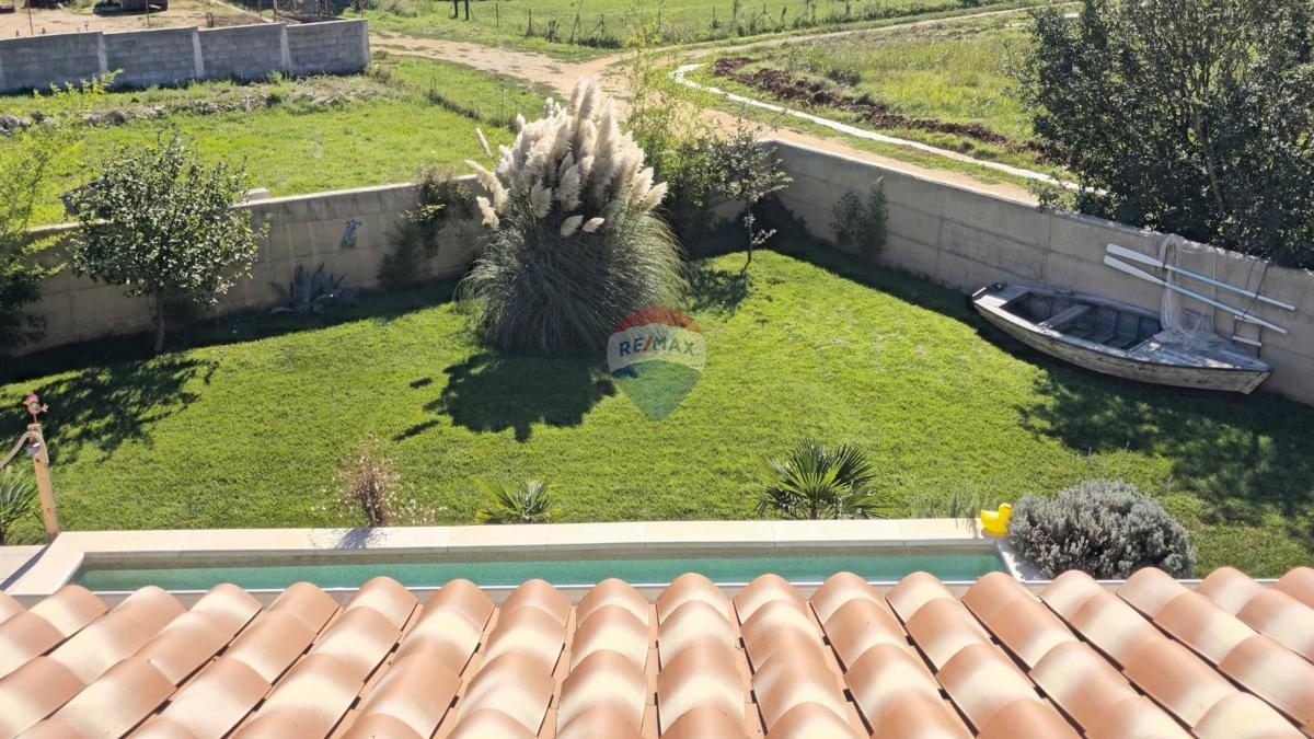 Hiša Valdebek, Pula, 158m2