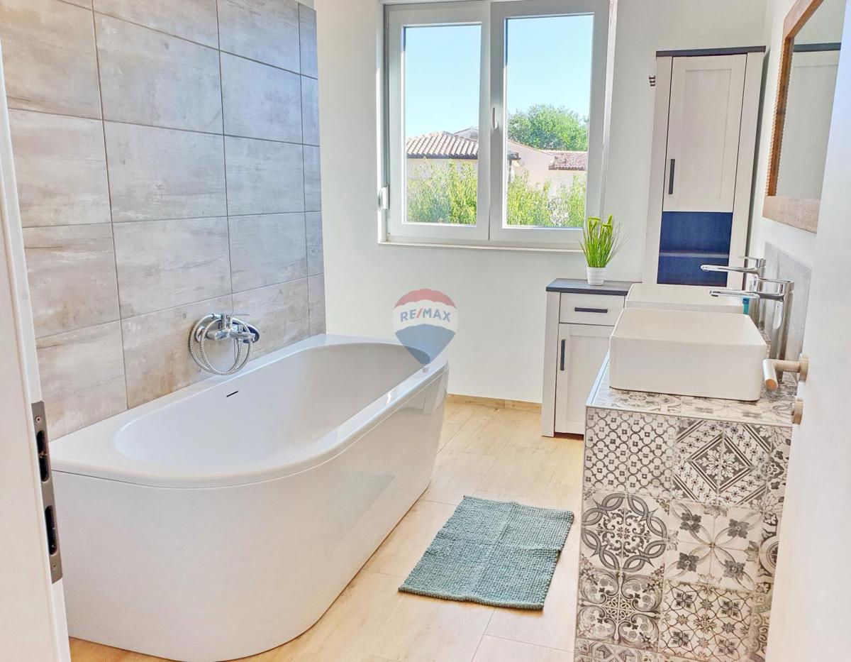 Hiša Valdebek, Pula, 158m2