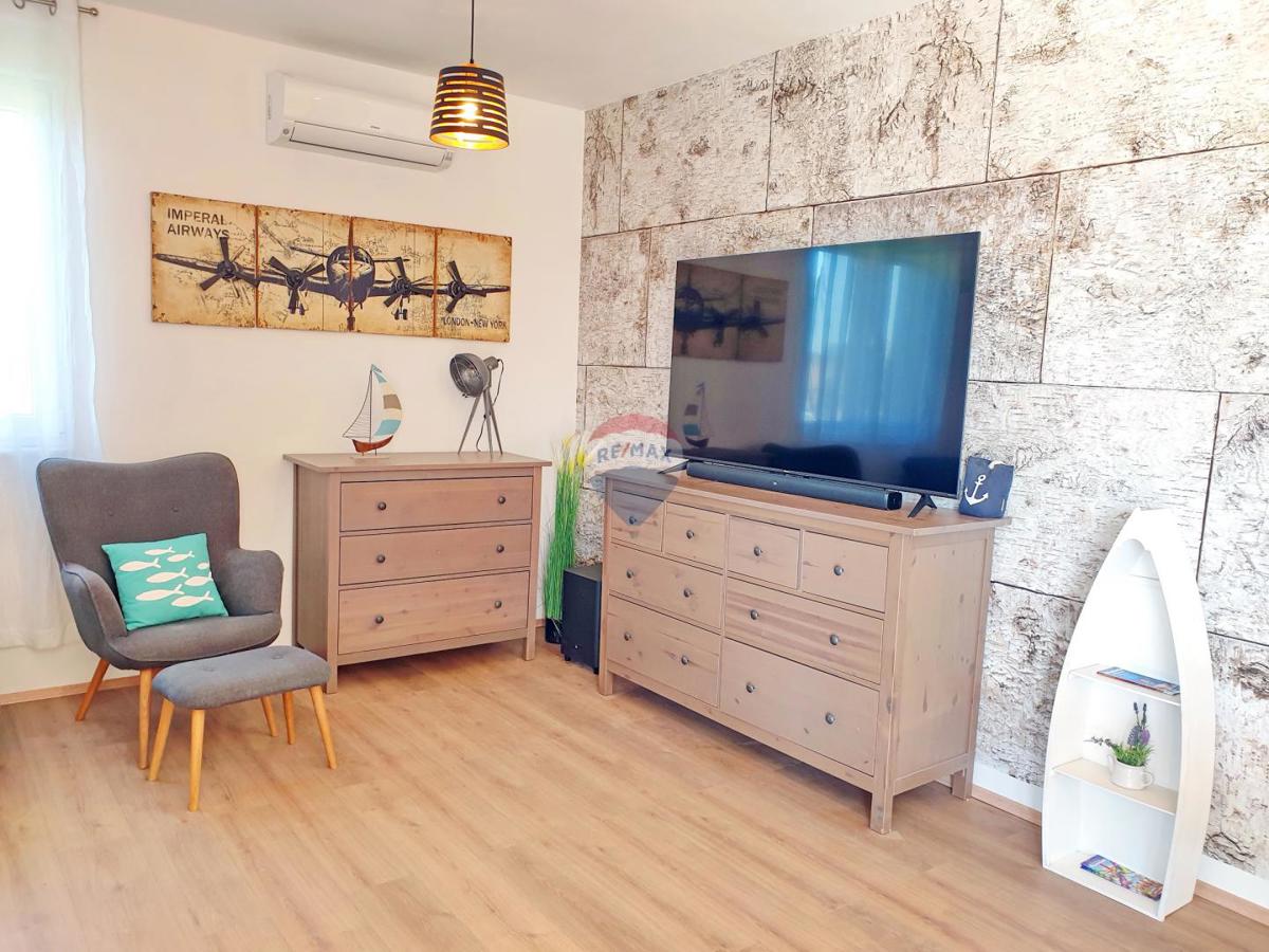 Hiša Valdebek, Pula, 158m2