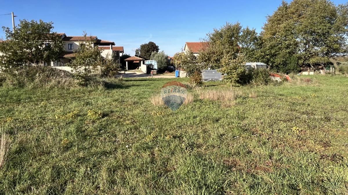 Stavbno zemljišče Poreč, 704m2