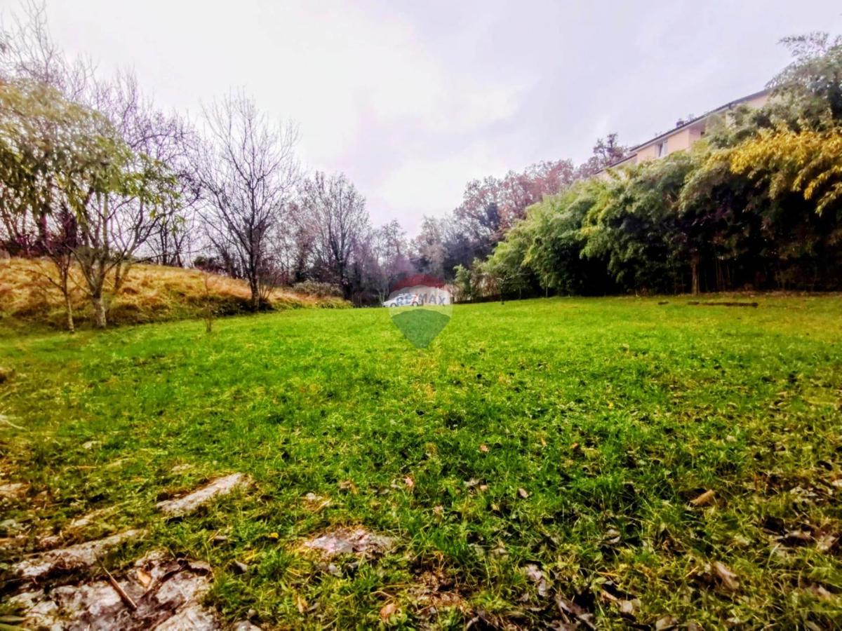 Stavbno zemljišče Saršoni, Viškovo, 891m2