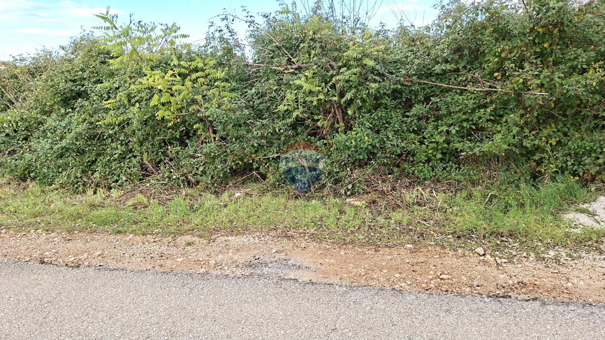 Stavbno zemljišče Murine, Umag, 898m2