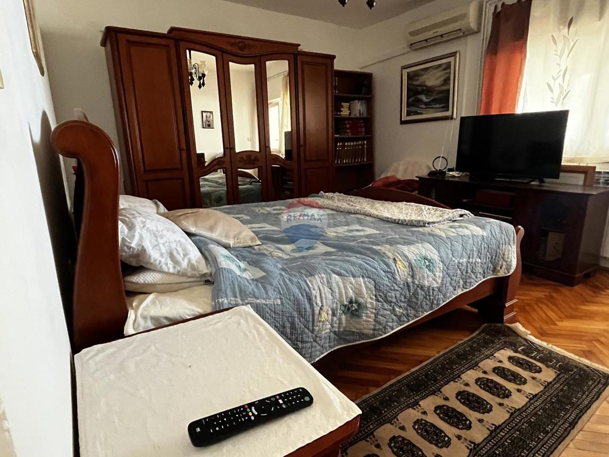 Hiša Kraljevica, 908m2