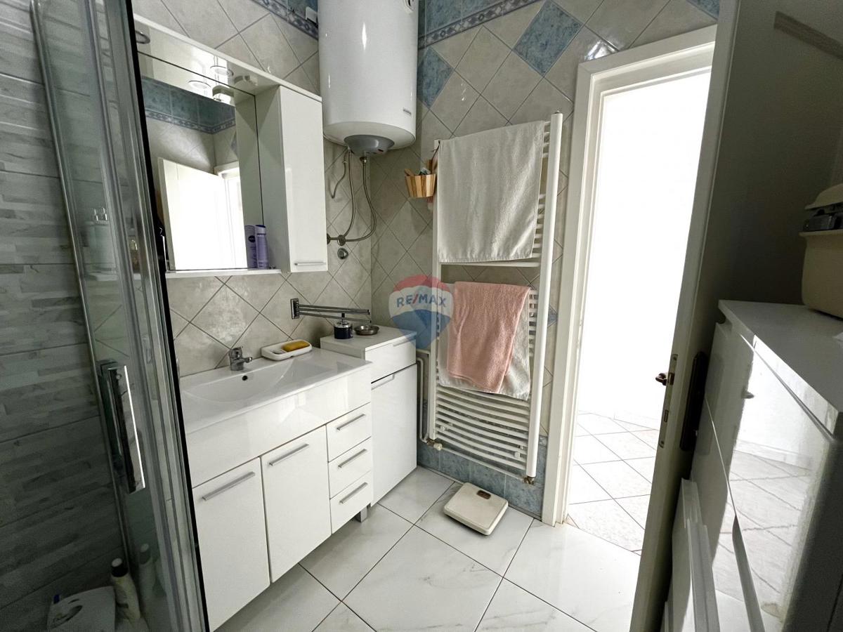 Hiša Kraljevica, 908m2