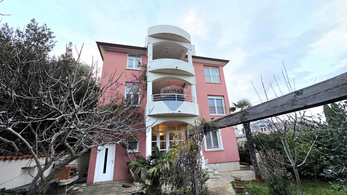 Hiša Premantura, Medulin, 334,50m2