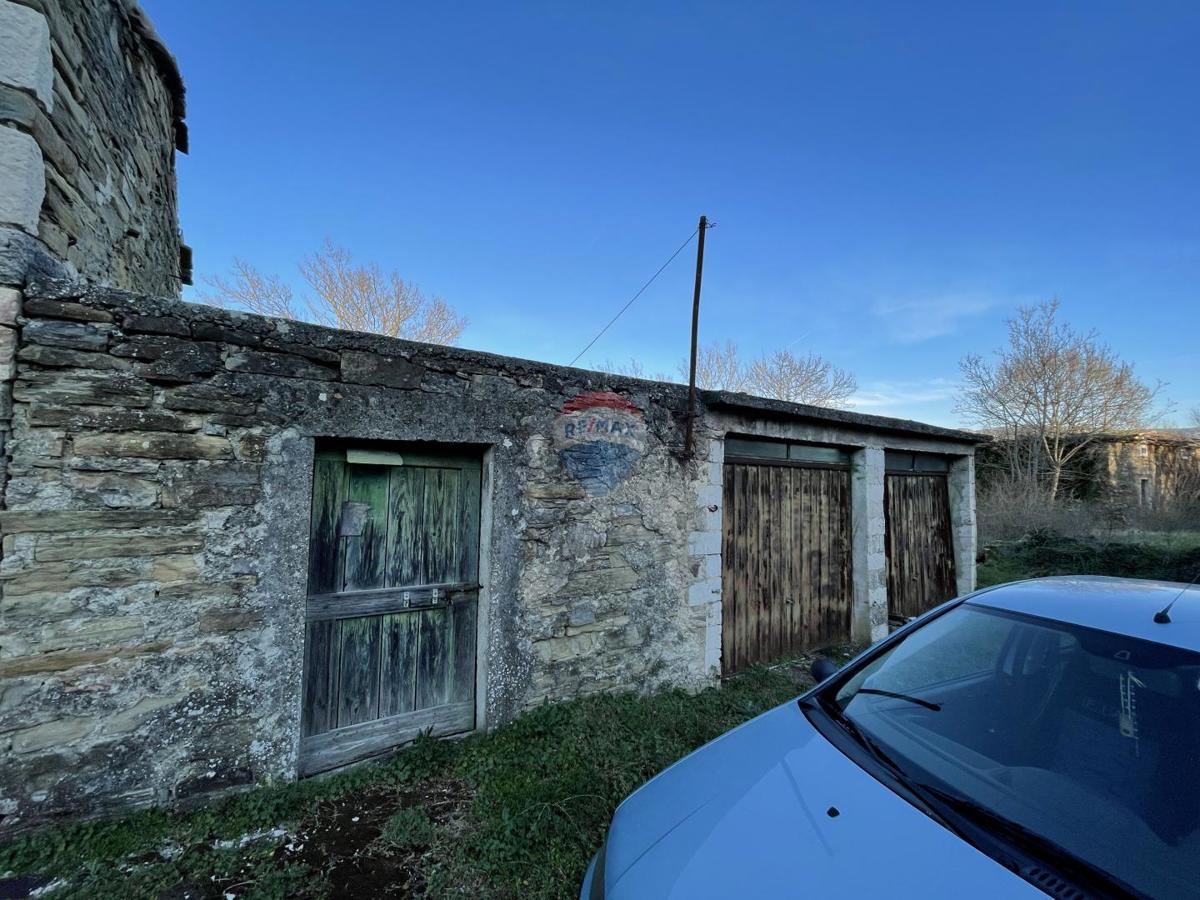 ISTRIA, KRŠAN - Estate with several houses