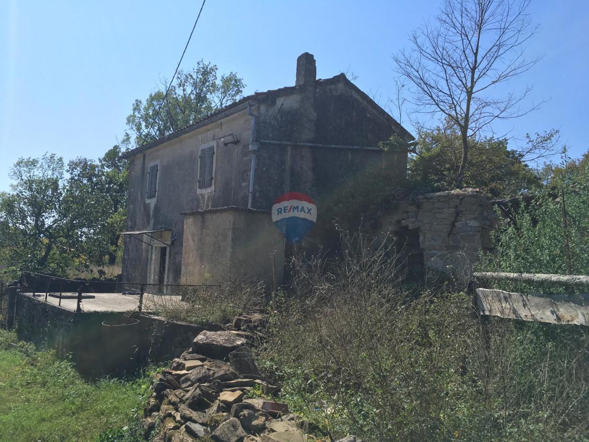 ISTRIA, KRŠAN - Estate with several houses