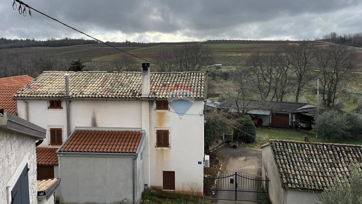 Hiša Vižinada, 530m2