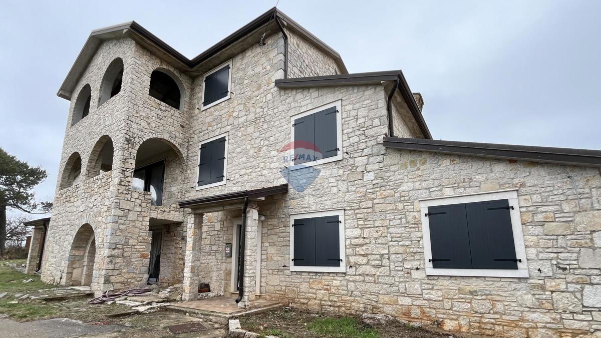 Hiša Vižinada, 530m2