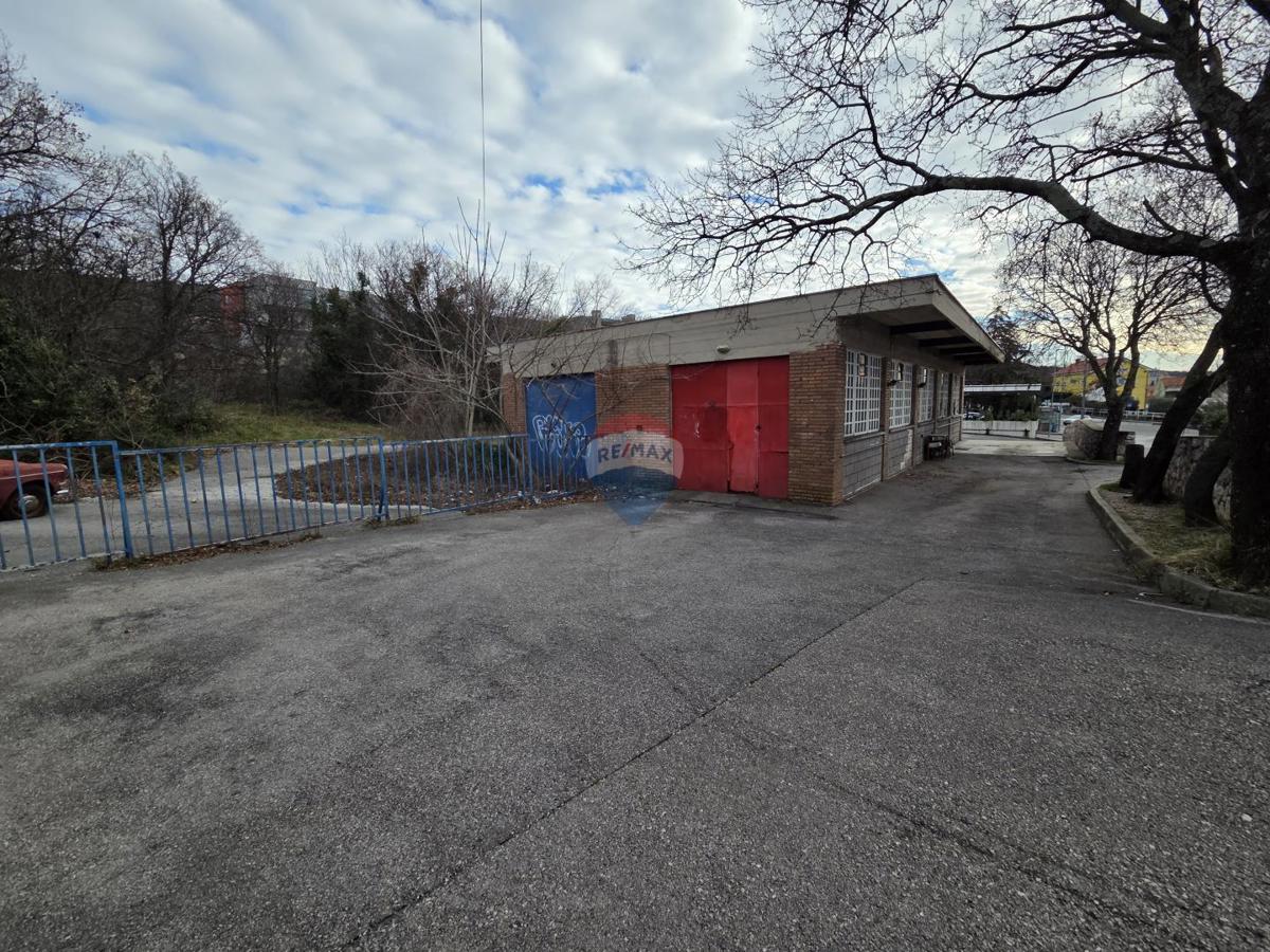 Poslovni prostori Kostrena, 350m2