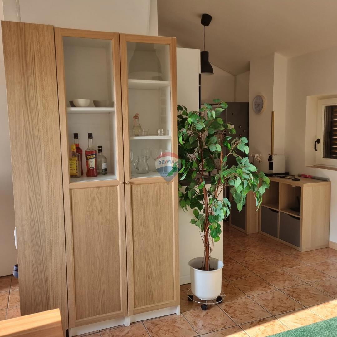 ISTRA, MEDULIN - Enosobno stanovanje s teraso, pogled na morje