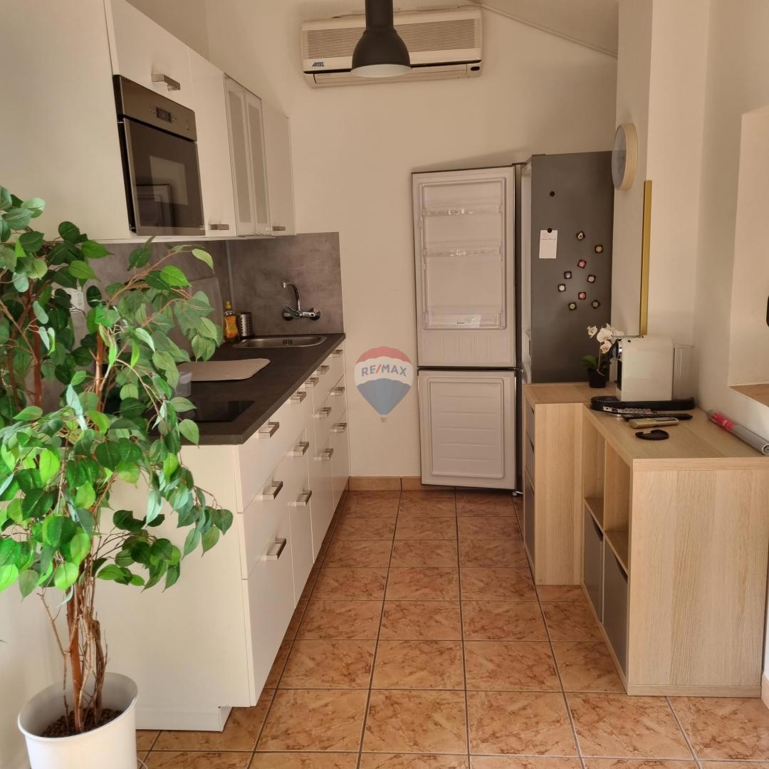 ISTRA, MEDULIN - Enosobno stanovanje s teraso, pogled na morje