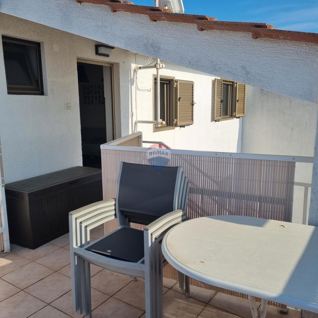 ISTRA, MEDULIN - Enosobno stanovanje s teraso, pogled na morje