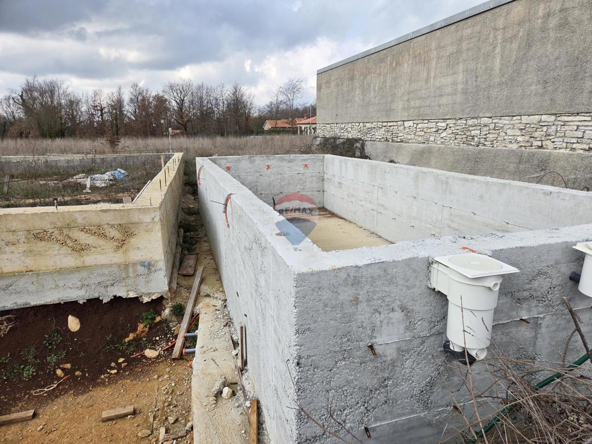 Stavbno zemljišče Kanfanar, 400m2