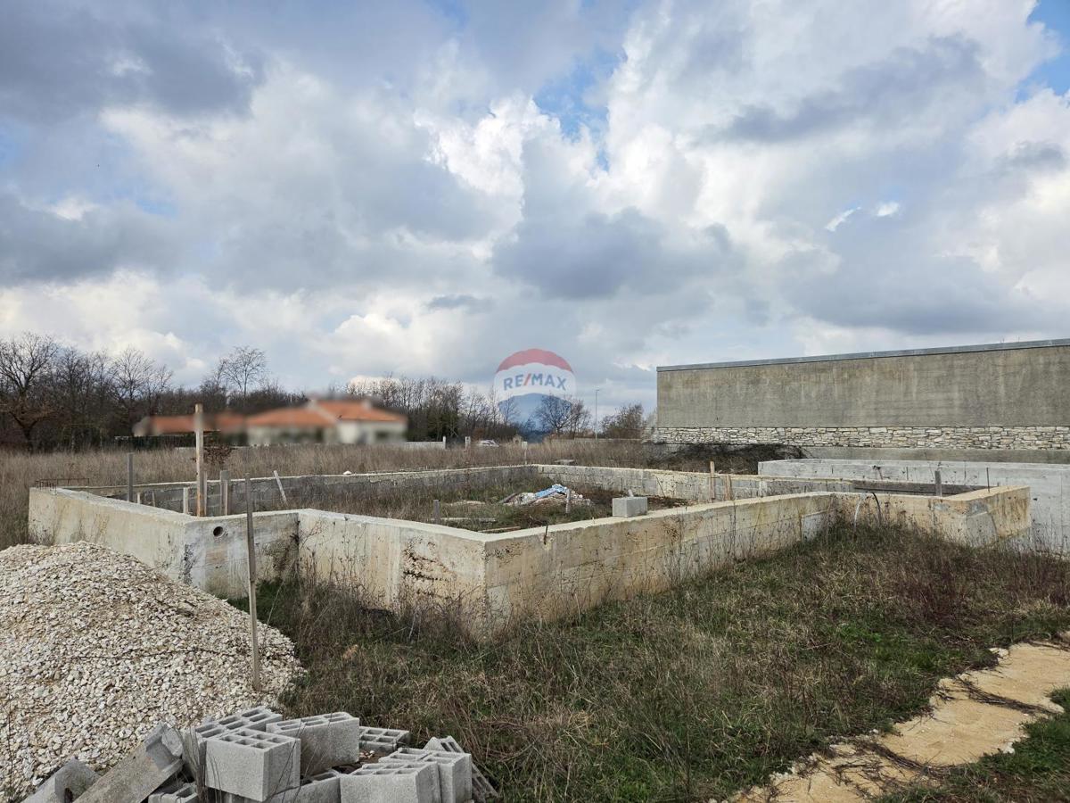 Stavbno zemljišče Kanfanar, 400m2