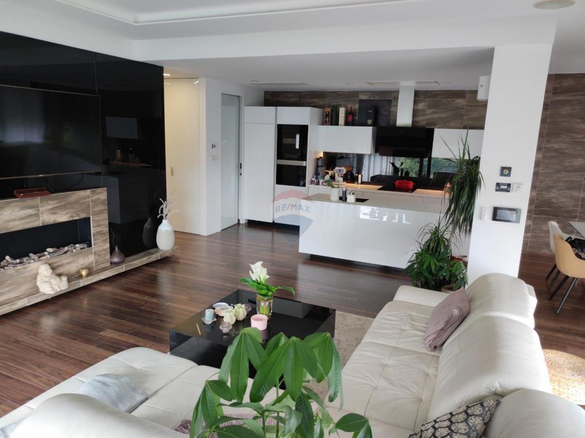 Stanovanje/Apartma Matulji, 160m2