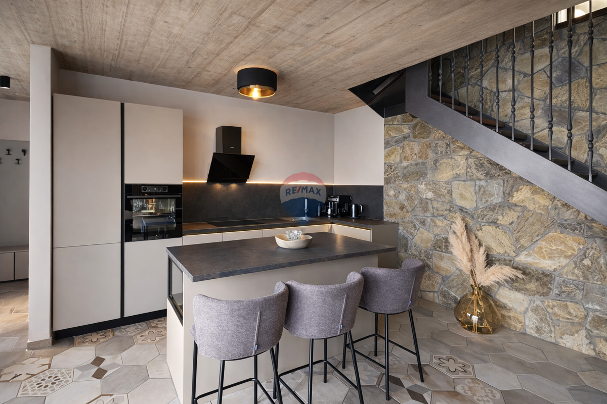 Hiša Poljane, Opatija - Okolica, 250m2