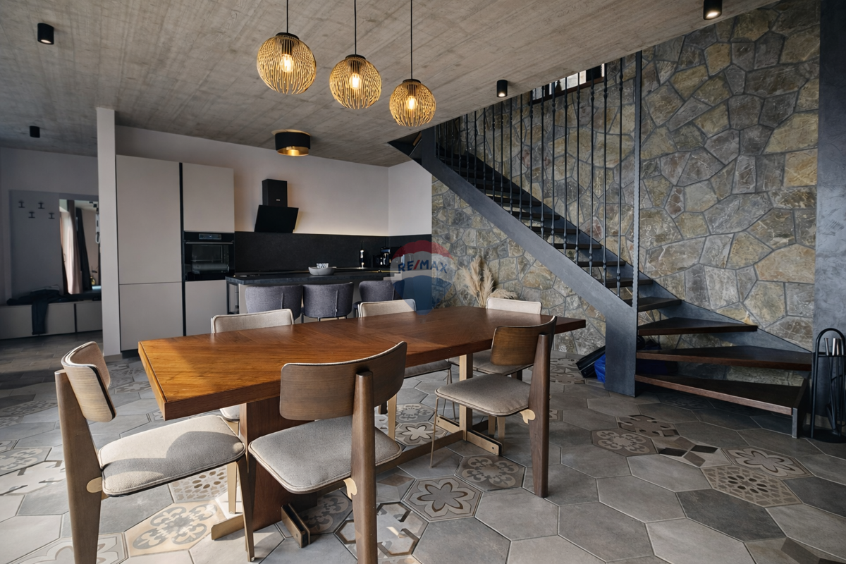 Hiša Poljane, Opatija - Okolica, 250m2