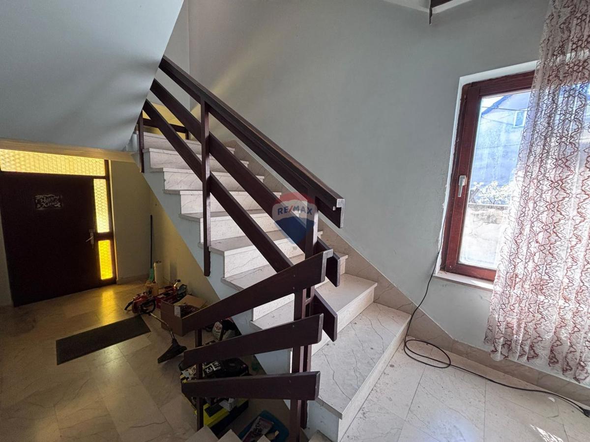 Hiša Donja Lomnica, Velika Gorica - Okolica, 600m2