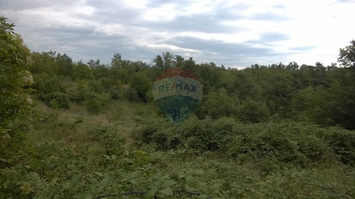 Stavbno zemljišče Marčelji, Viškovo, 740m2