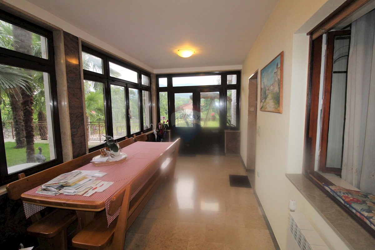 Jušići, Matulji, 260m2