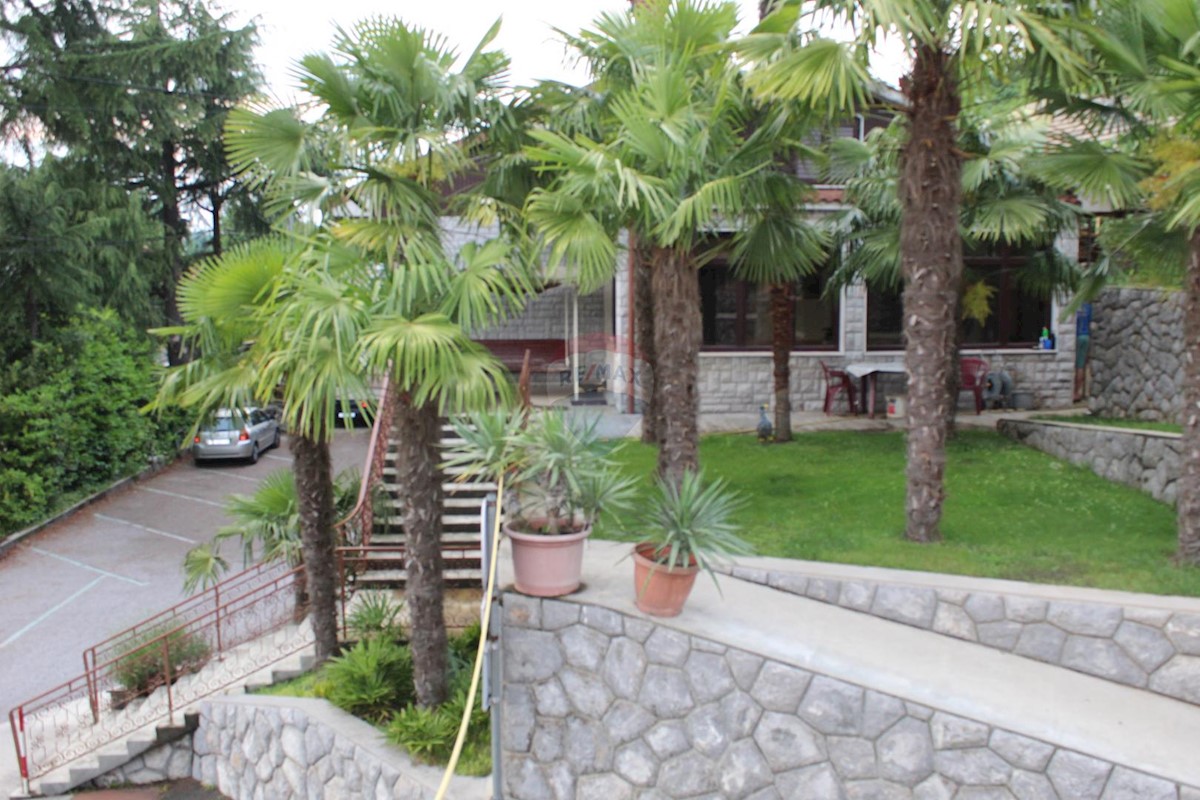 Jušići, Matulji, 260m2