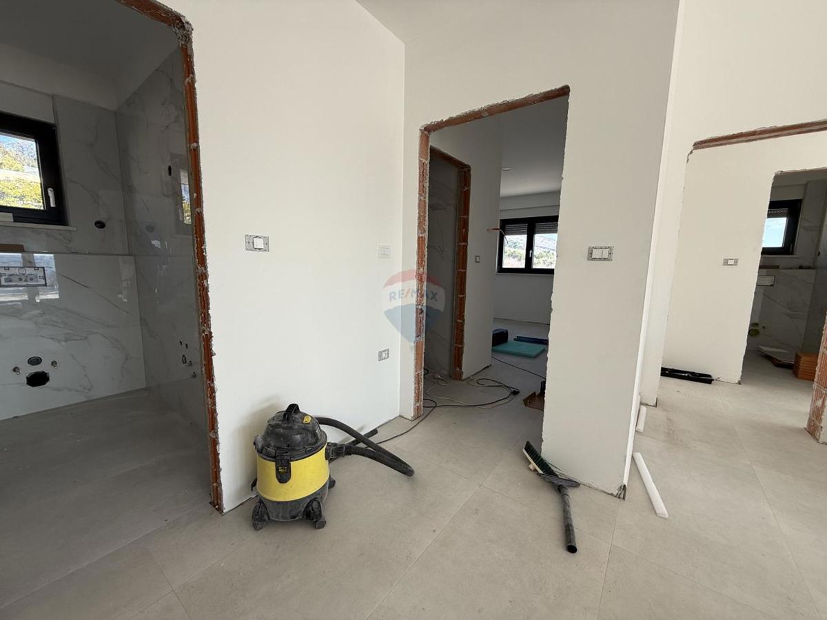 ISTRIA, LABIN - Ground floor house with a fantastic sea view