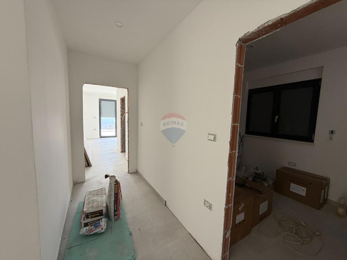 ISTRIA, LABIN - Ground floor house with a fantastic sea view