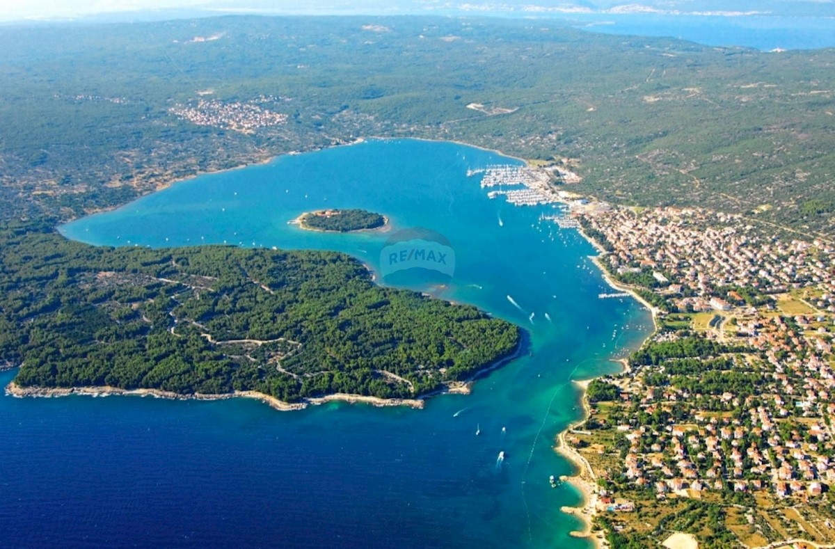 Punat, 3.528m2