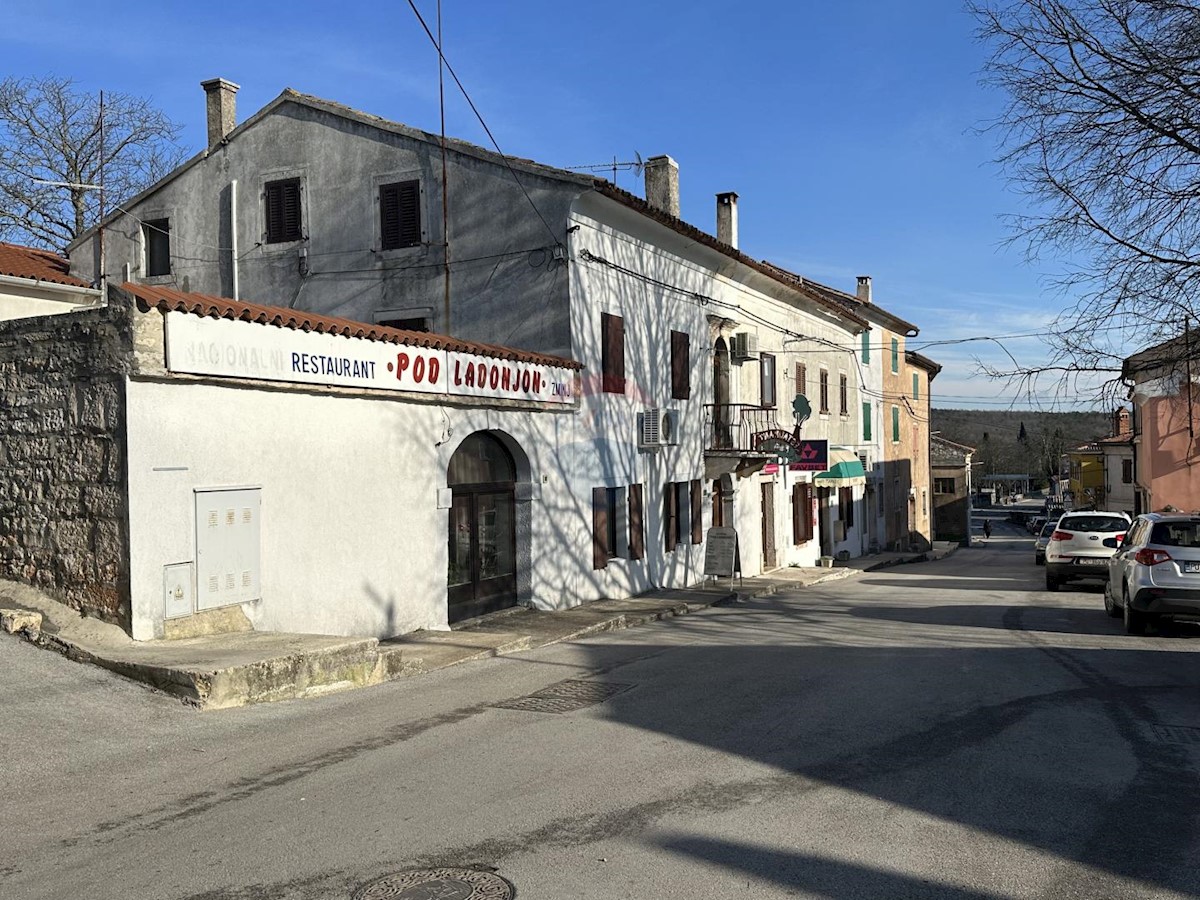 ISTRIA, ŽMINJ - Restaurant in the old town