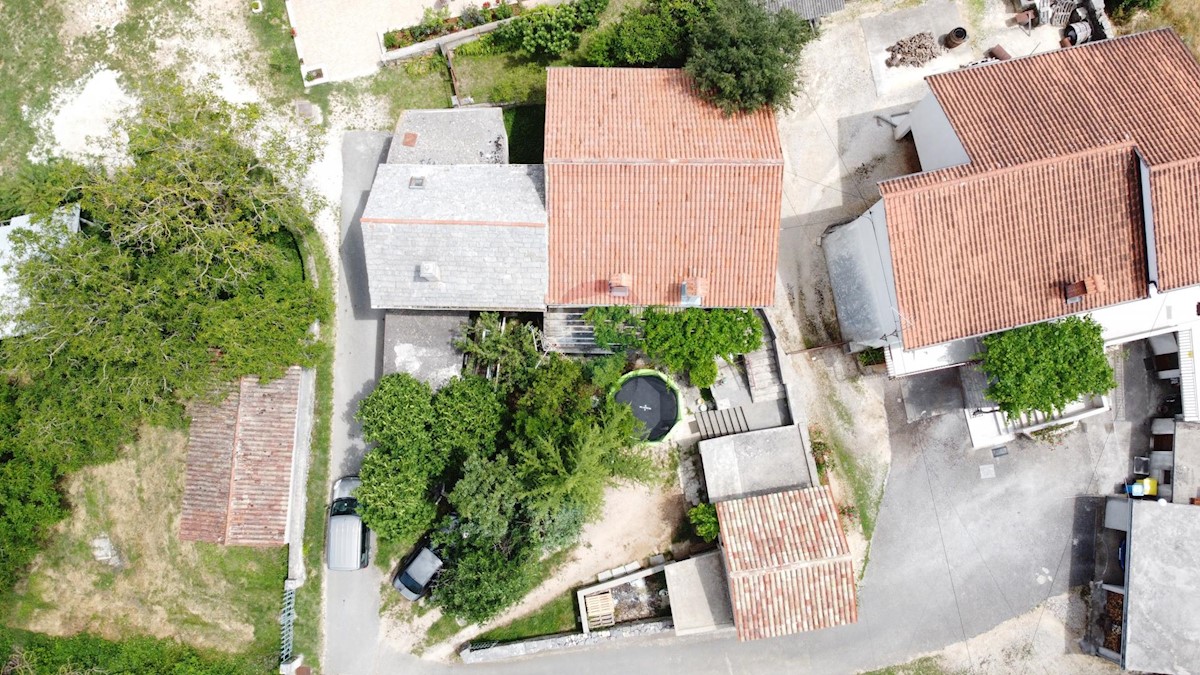 ISTRIA, ŽMINJ - House 180 m2 and old house 90 m2 for adaptation