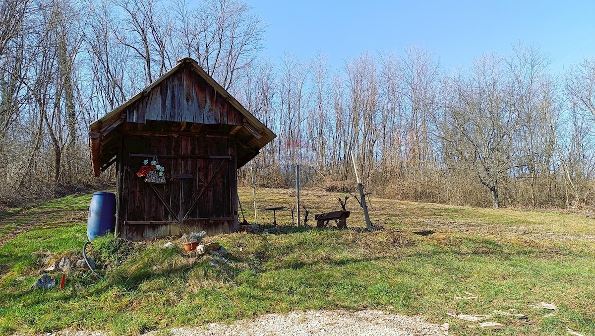 Stavbno zemljišče Duga Resa, 1.015m2