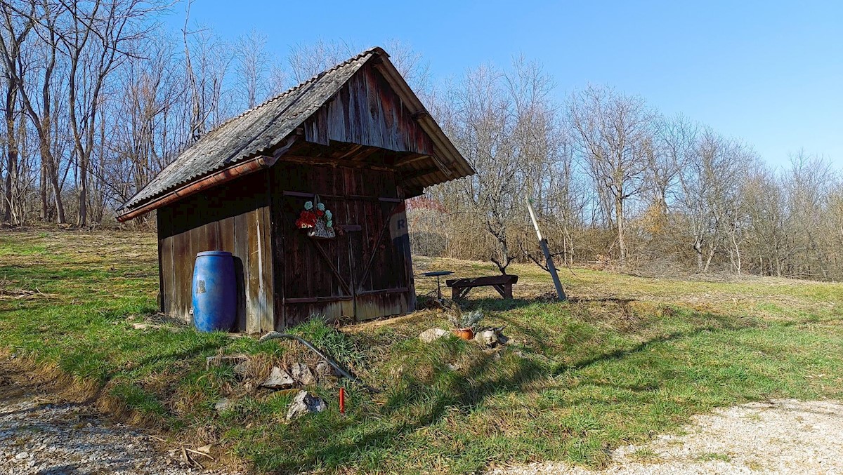 Stavbno zemljišče Duga Resa, 1.015m2