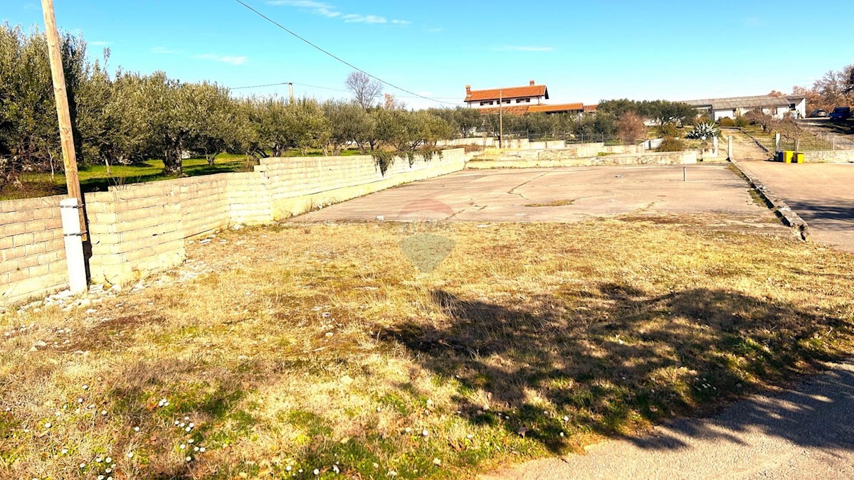 Stavbno zemljišče Kaštel, Buje, 603m2