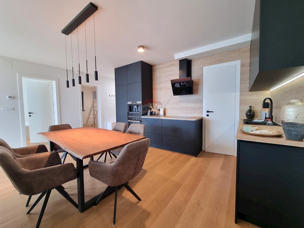 Stanovanje/Apartma Costabella, Rijeka, 78,93m2