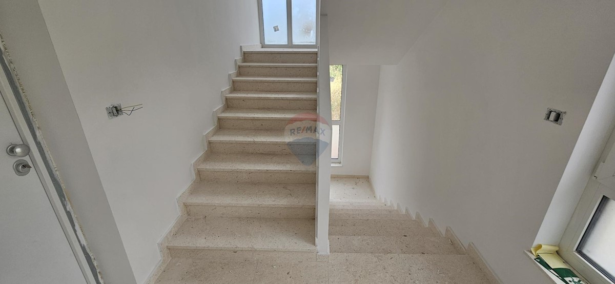 Stanovanje/Apartma Širi centar, Pula, 95m2