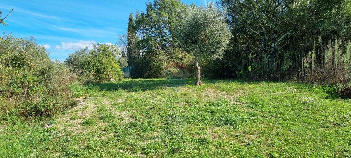 Stavbno zemljišče Rovinj, 1.574m2