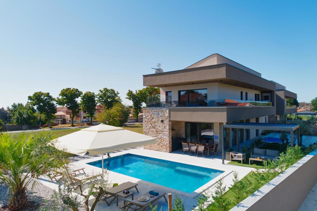 Hiša Marčana, 200m2