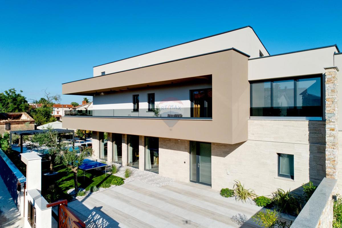 Hiša Marčana, 200m2