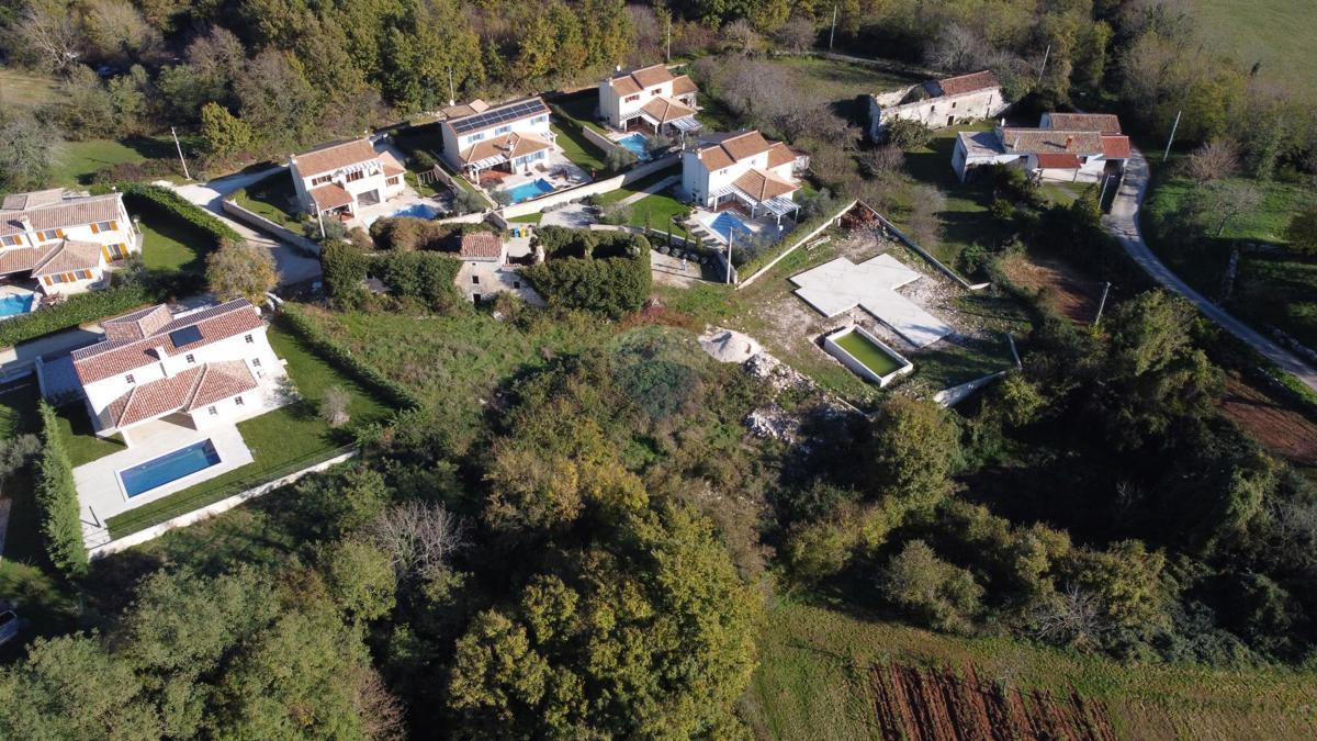 ISTRIA, BARBAN - Building plot 700 m2 with permits