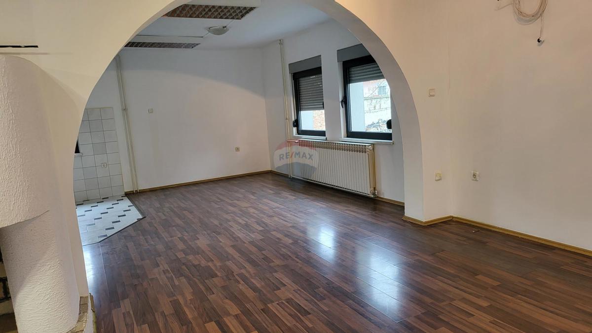Hiša Centar, Velika Gorica, 354m2